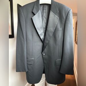 Joseph Banks Tuxedo Size 43L